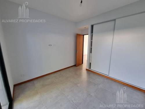 Imagen 15 de 22 de Departamento 2 Ambientes Venta Castelar Patio