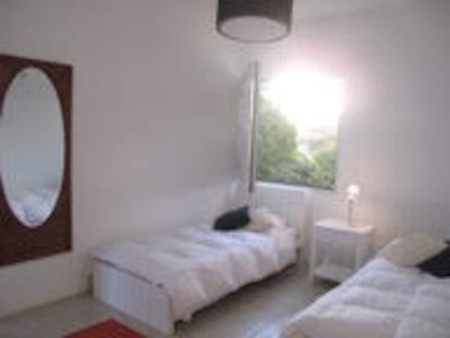 Casa En Alquiler Por Temporada De 3 Dormitorios En Punta Piedras (ref: Bpv-10026)