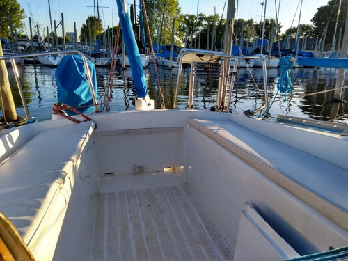 Imagen 11 de 20 de Velero Limbo 21