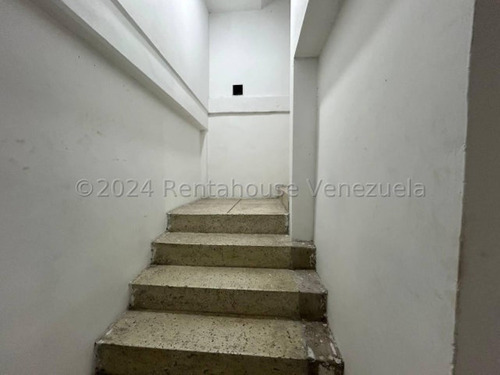 Milagros Inmuebles Edificio Venta Barquisimeto Lara Zona Centro Economica Residencial Economico Comercial Código Inmobiliaria Rent-a-house 24-21318