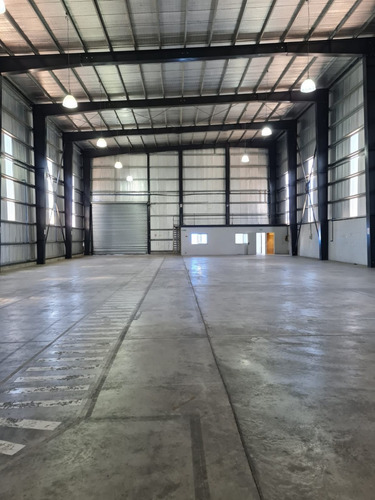 Imagen 3 de 10 de Excelente Depósito De 850 M²