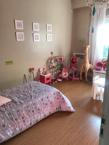 Casa Venta 4 Dormitorios 3 Baños Jardín Pileta Quincho Parrilla Cochera 280 Mts 2 -terreno 1300 Mts 2- Manuel B Gonnet