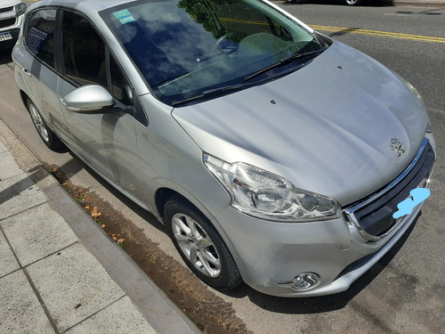 Peugeot 208 1.5 Allure Touchscreen