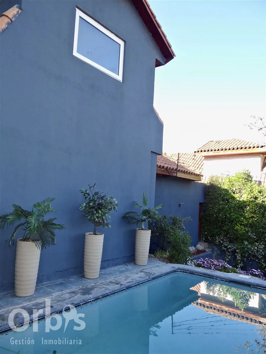 Imagen 2 de 25 de Casa En Venta En Los Dominicos En Las Condes