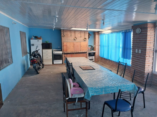 Casa Multifamiliar En Venta, Jacarandá 1280, Villa Udaondo, Ituzaingó