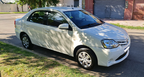 Toyota Etios 1.5 Xs