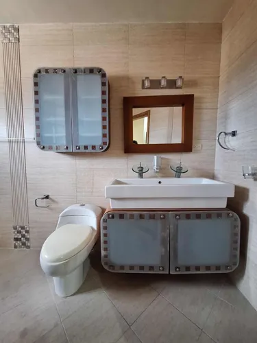 Casa En Venta En El Parral. Dl