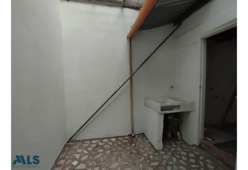 Casa Unifamiliar En Venta Aures # 1(mls#249011)