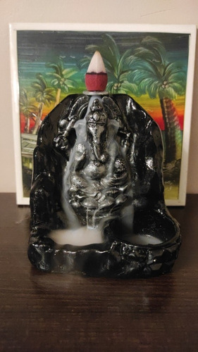 Imagen 2 de 2 de Fuente Cascada De Humo + 100 Sahumerios Cono - Ganesha Med