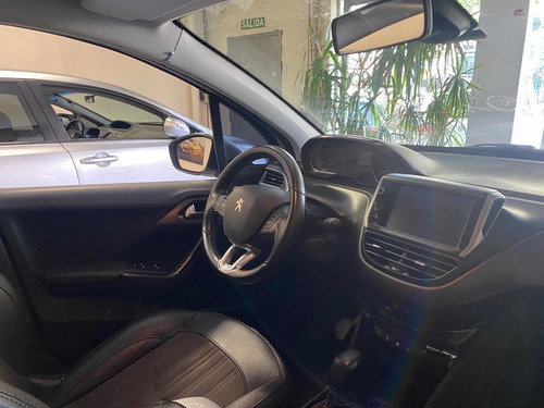 Imagen 5 de 7 de Peugeot 2008 2016 1.6 Feline