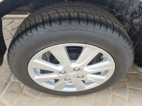Imagem 13 de 13 de Etios Sedan X Plux 1.5 Automatico Flex 2020/2021 Prata