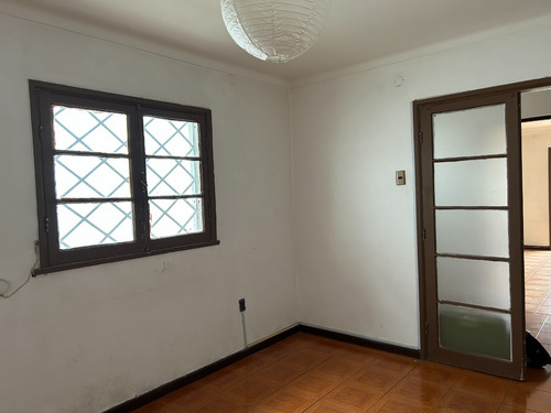 Acogedora Casa Sólida De Un Piso, Excelente Sector De Ñuñoa