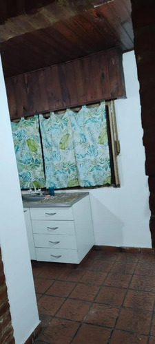 Casa En Ph En Venta - 2 Dormitorios 2 Baños - 60mts2 - Castelar