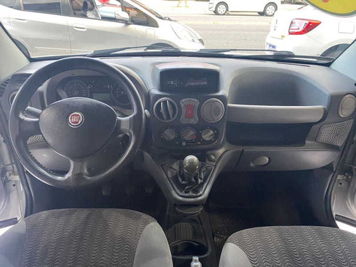 Imagem 10 de 15 de Fiat Doblo Essence 1.8 2012 7 Lugares