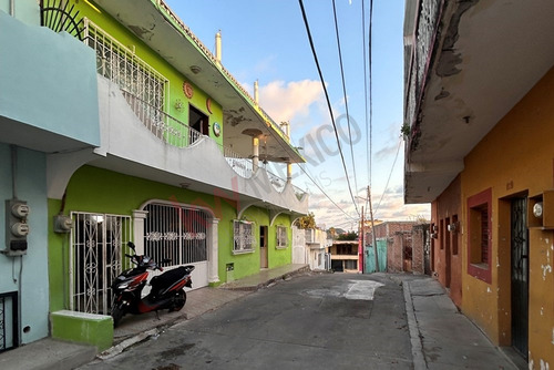 Oportunidad En La Colonia Centro Mazatlán De Una Casa Con Vistas Panorámicas
