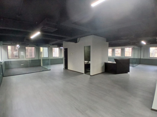 Excelentes Oficinas Panta Libre De 359 M2 Recién Remodelada