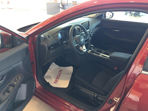 Imagen 8 de 18 de Nissan Sentra Advance Cvt Cadenero Car One Dp