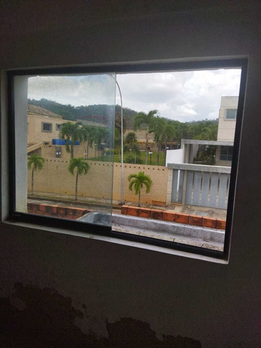 Imagen 16 de 24 de Maria Vende Casa En Urbanización Guataparo