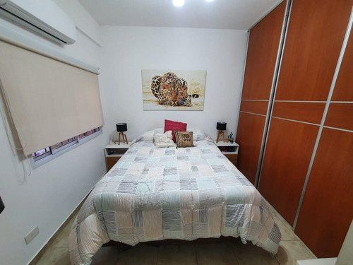 Imagen 13 de 20 de Sólido Ph De 3 Ambientes Con Patio En Planta Baja. Reciclado A Nuevo