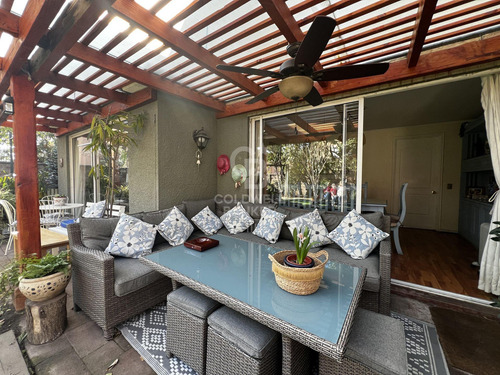 Casa Familiar En Condominio En San Carlos De Apoquindo