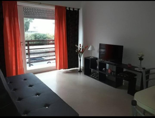 Imagen 11 de 16 de Vendo Dto. La Perla Frente Al Mar. 2 Ambientes. Impecable.