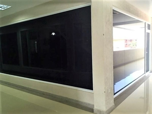 Imagen 3 de 10 de Alquiler - Local Comercial C. C. Rivera Real.