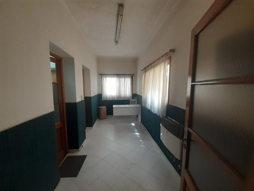 Imagen 3 de 15 de Local En Venta Ubicado En Quilmes Centro