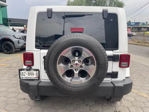Jeep Wrangler 3.7 Unlimited Sahara 3.6 4x4 At