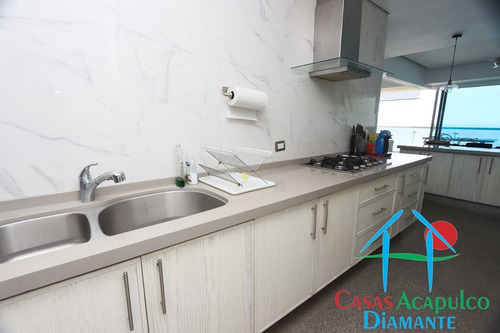 Imagen 15 de 30 de Cad Ocean Front 803. Terraza Con Vista Frontal Al Mar