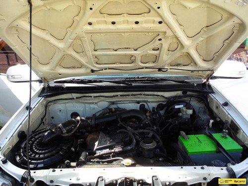 Imagen 11 de 15 de Toyota Fortuner 2.7 4x2 Gasolina