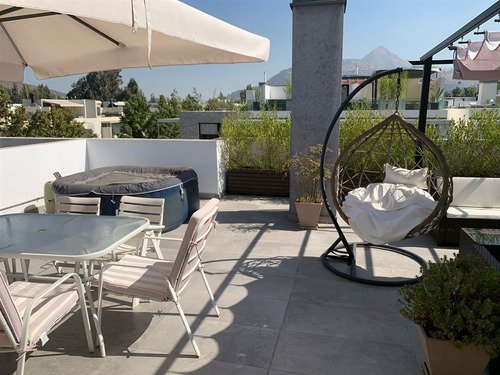 Amplio Duplex Con Gran Terraza En Tranquila Calle