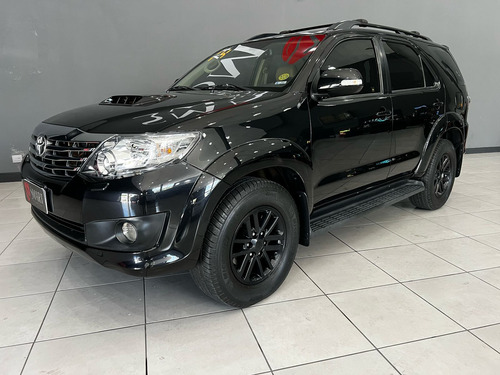 Toyota Hilux SW4 3.0 TDI 4x4 SRV 5L