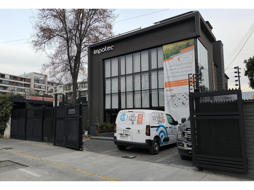 Local Comercial Ñuñoa 340m2 Tienda + 150m2 Bodegas 3 Pisos