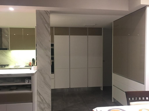 Imagen 8 de 14 de Casa A La Venta En Saint Thomas,canning.