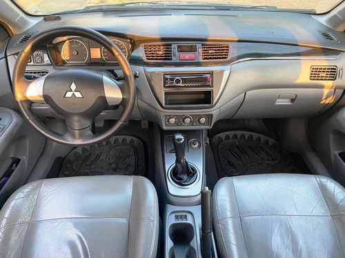 Imagen 5 de 7 de Mitsubishi Lancer Touring 2013 4x2 Sincrónico