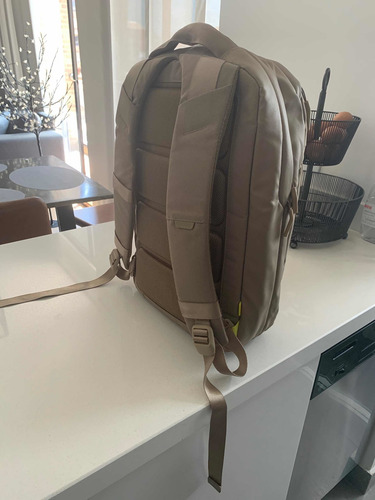 Maletin (backpack) Marca Incase