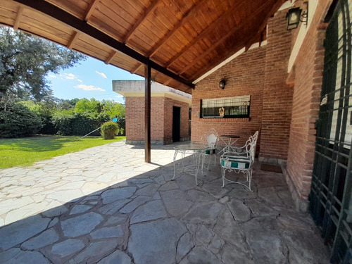 Venta Casa Quinta 3 Amb 2 Lotes Con Piscina
