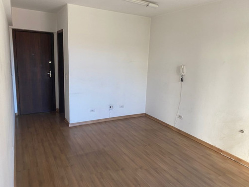 Imagem 3 de 11 de Sala À Venda, 45 M² Por R$ 135.000,00 - Centro - Curitiba/pr - Sa0113