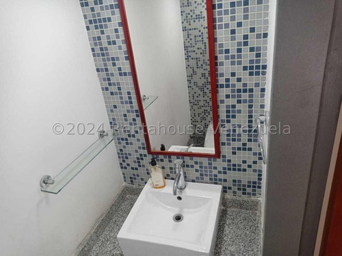 Local Comercial, La Trinidad, Caracas Mls 24-27466