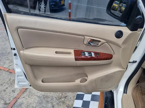 Toyota Fortuner SR5 4.0 AT 4X4