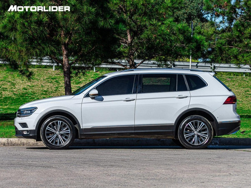 Imagen 2 de 25 de Volkswagen Tiguan 1.4 Highline 7 Plazas | Permuta / Financia