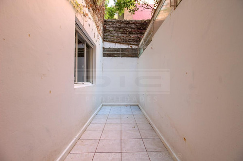 Imagen 10 de 12 de Departamento 2 Ambientes Venta - Olivos