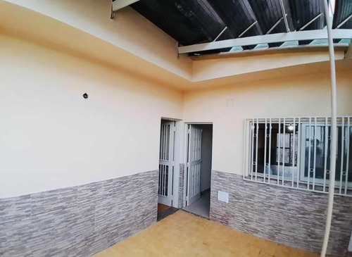 Casa En Venta En Rosario