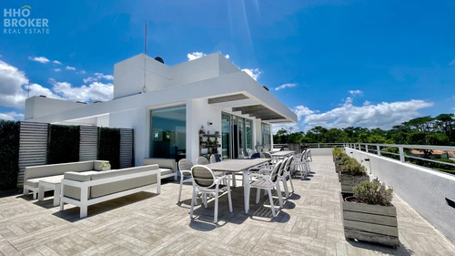 Penthouse En Venta. Playa Mansa. Lumiere.