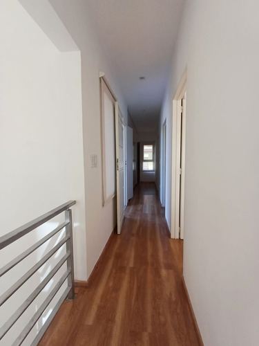 Venta Casa 4 Ambientes Villa Luzuriaga- Permuta !!