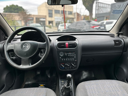 Chevrolet Corsa 1.8 Gl Aa Dh 5P