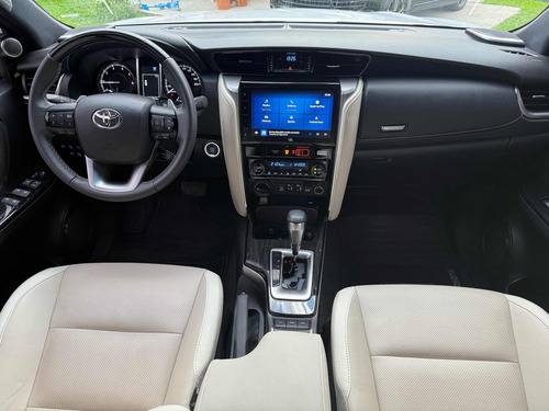 Toyota Hilux SW4 2.8 Tdi Diamante Ii 4x4 7as 6at