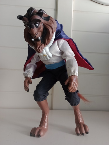 Muñeco Bestia De Disney Store Adam Principe. (Usado)