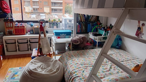 Apartamento En Arriendo Santa Barbara 90-72999
