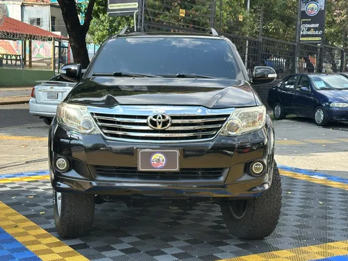 Toyota Fortuner Sr